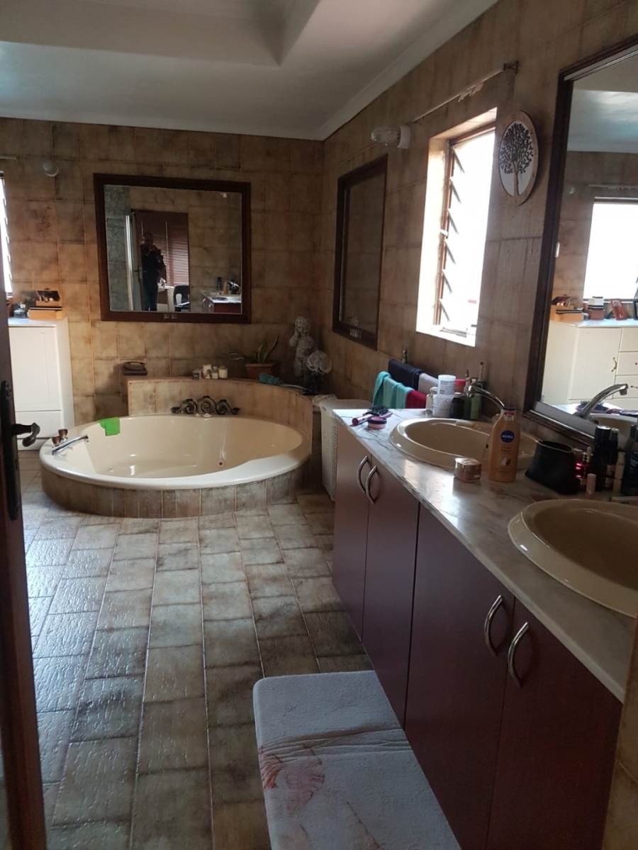 4 Bedroom Property for Sale in Bruma Gauteng