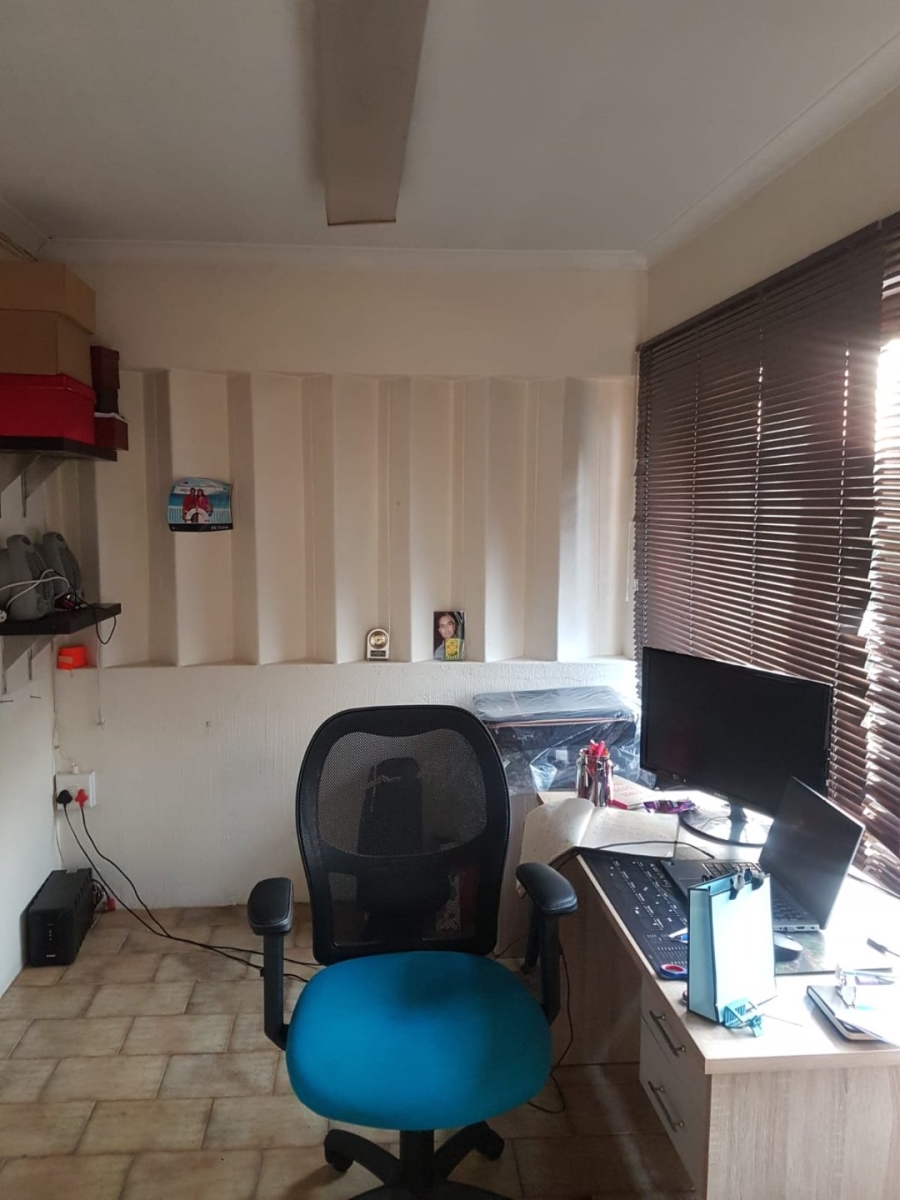 4 Bedroom Property for Sale in Bruma Gauteng