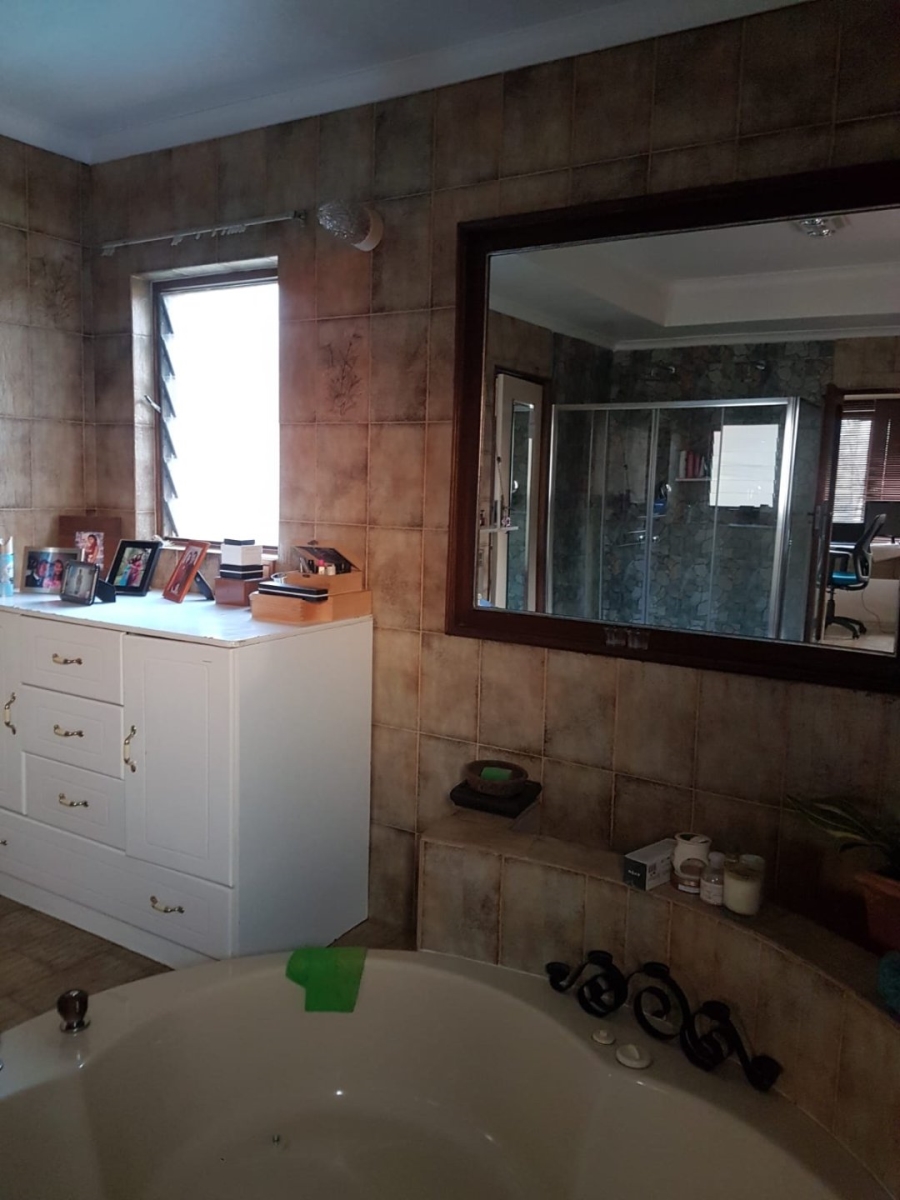 4 Bedroom Property for Sale in Bruma Gauteng