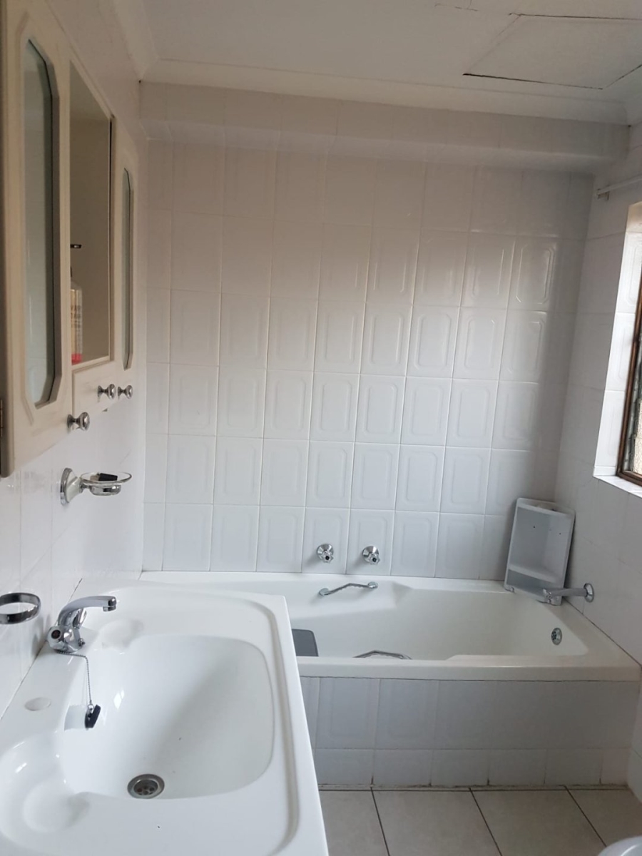4 Bedroom Property for Sale in Bruma Gauteng
