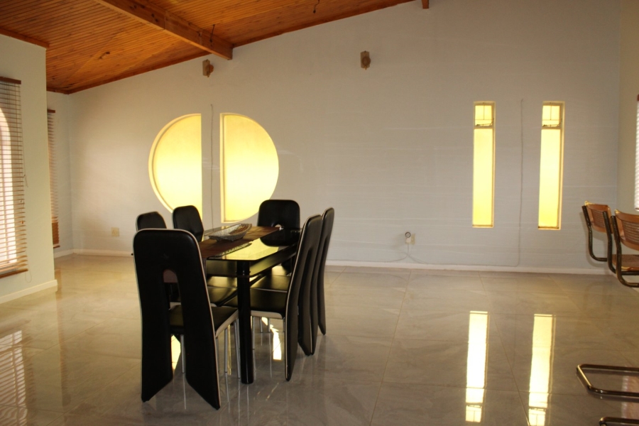 6 Bedroom Property for Sale in Ninapark Gauteng
