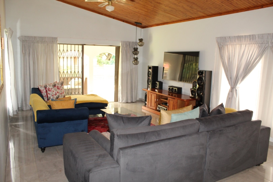 6 Bedroom Property for Sale in Ninapark Gauteng