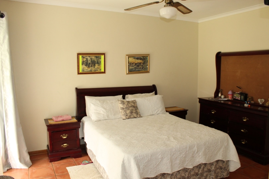 6 Bedroom Property for Sale in Ninapark Gauteng