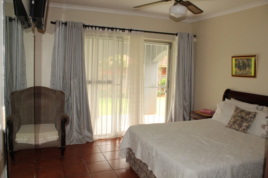 6 Bedroom Property for Sale in Ninapark Gauteng