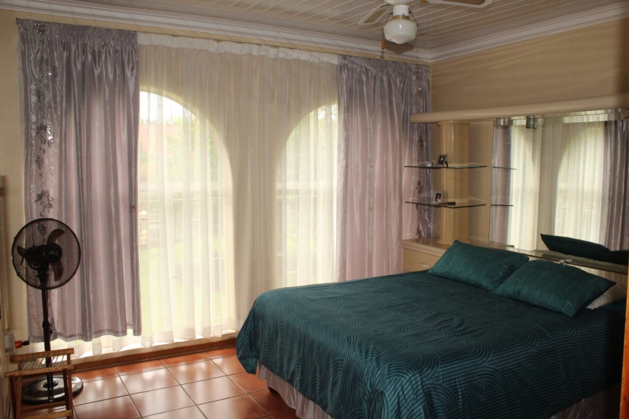 6 Bedroom Property for Sale in Ninapark Gauteng