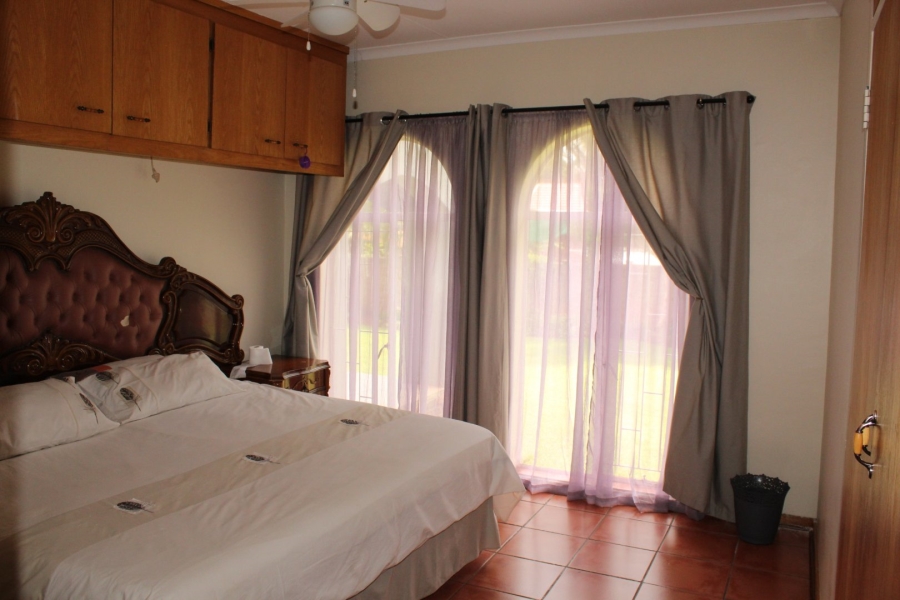 6 Bedroom Property for Sale in Ninapark Gauteng