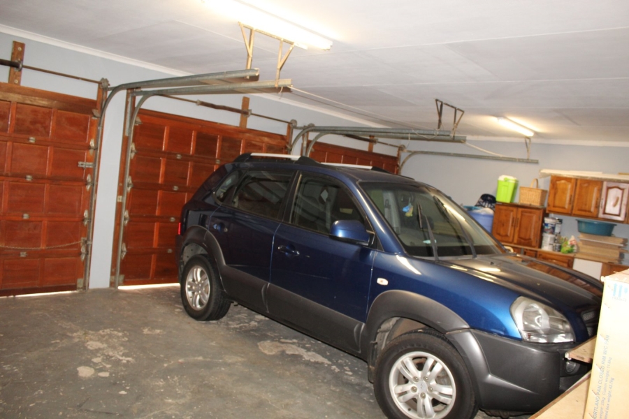 6 Bedroom Property for Sale in Ninapark Gauteng
