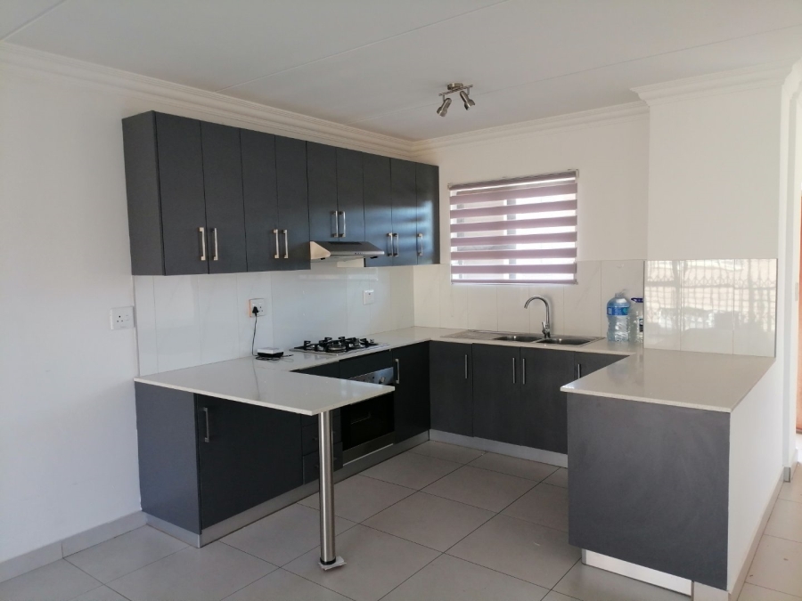 To Let 2 Bedroom Property for Rent in Witfield Gauteng