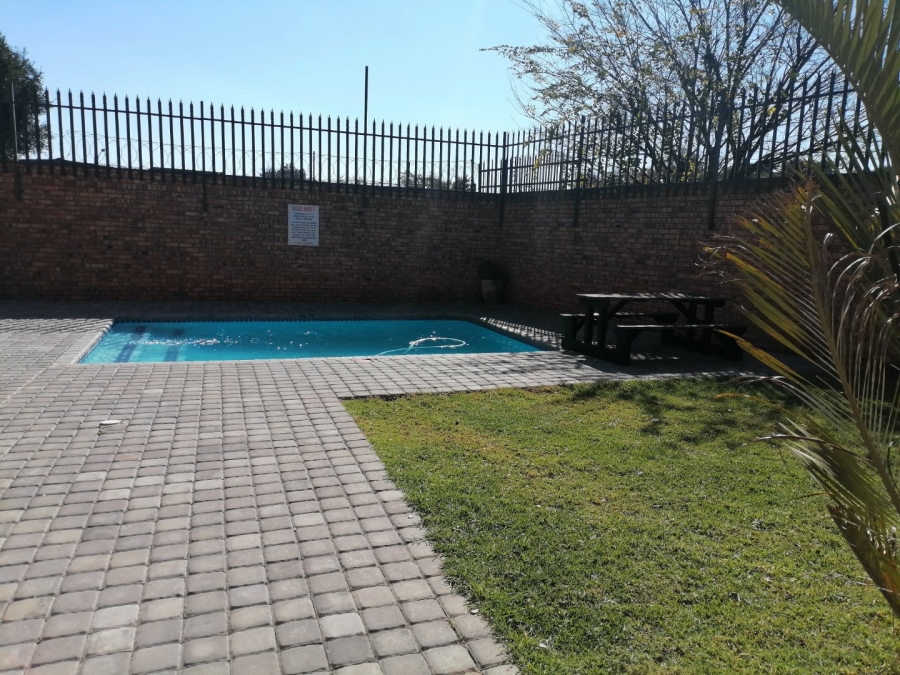To Let 2 Bedroom Property for Rent in Witfield Gauteng