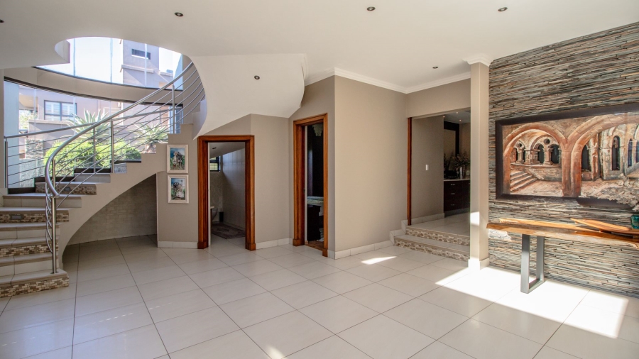 5 Bedroom Property for Sale in Serengeti Lifestyle Estate Gauteng