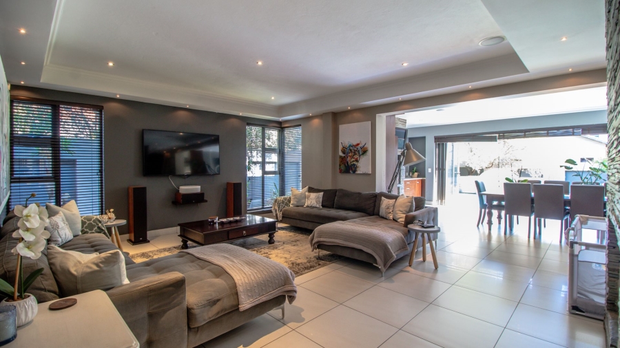 5 Bedroom Property for Sale in Serengeti Lifestyle Estate Gauteng