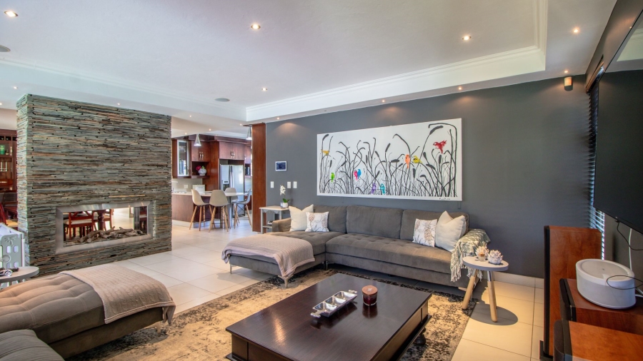 5 Bedroom Property for Sale in Serengeti Lifestyle Estate Gauteng