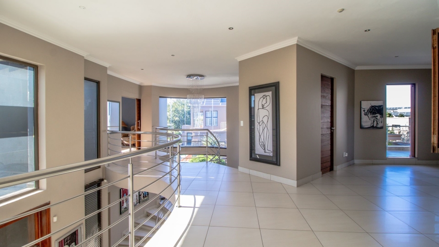 5 Bedroom Property for Sale in Serengeti Lifestyle Estate Gauteng