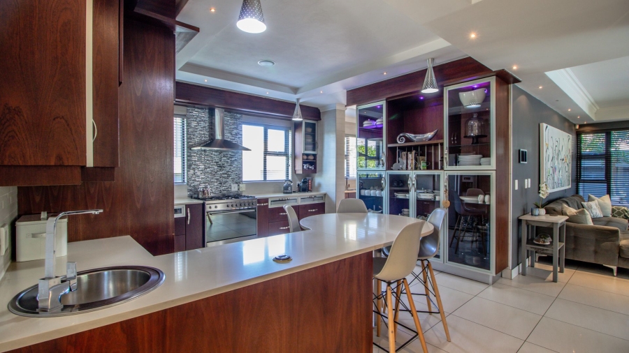 5 Bedroom Property for Sale in Serengeti Lifestyle Estate Gauteng