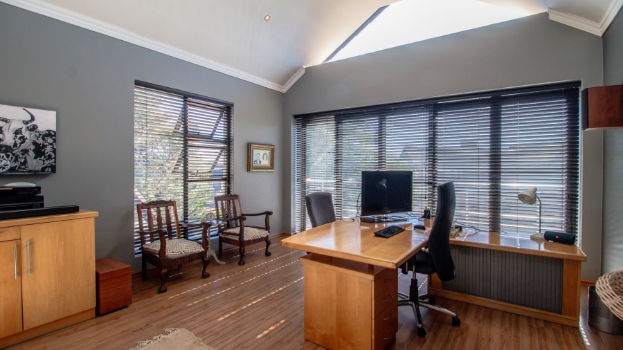 5 Bedroom Property for Sale in Serengeti Lifestyle Estate Gauteng