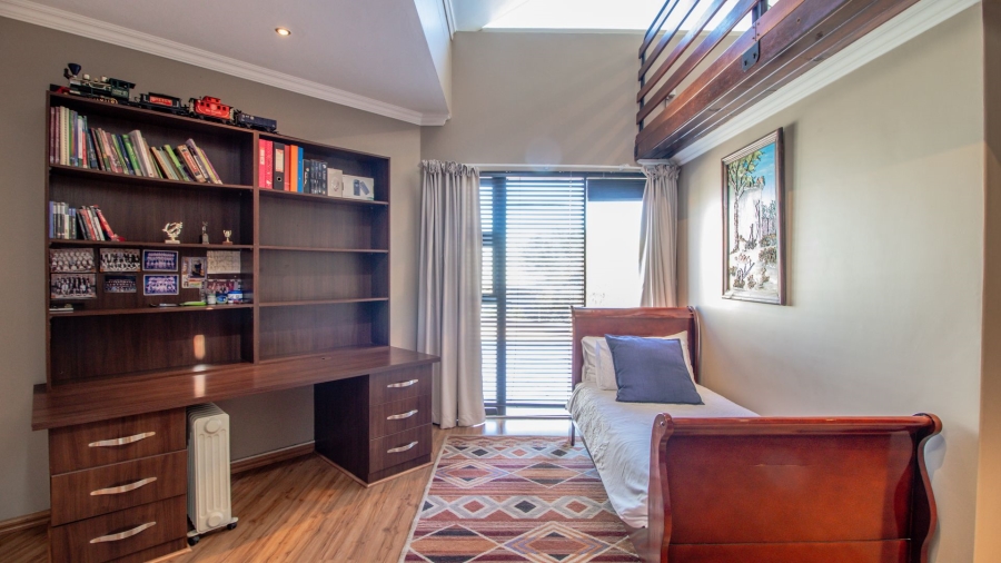 5 Bedroom Property for Sale in Serengeti Lifestyle Estate Gauteng
