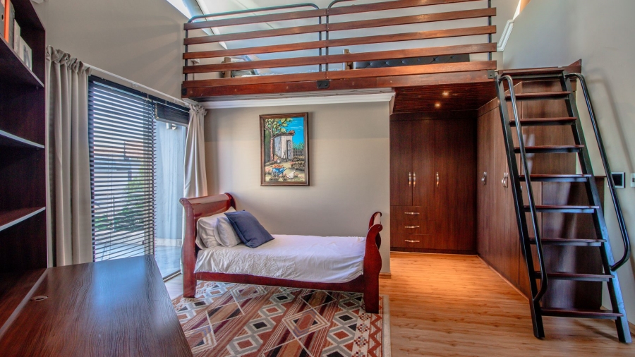 5 Bedroom Property for Sale in Serengeti Lifestyle Estate Gauteng