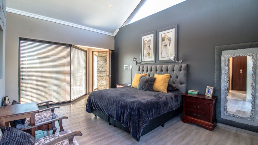 5 Bedroom Property for Sale in Serengeti Lifestyle Estate Gauteng
