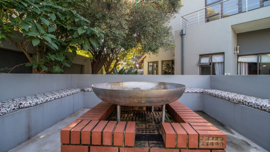 5 Bedroom Property for Sale in Serengeti Lifestyle Estate Gauteng