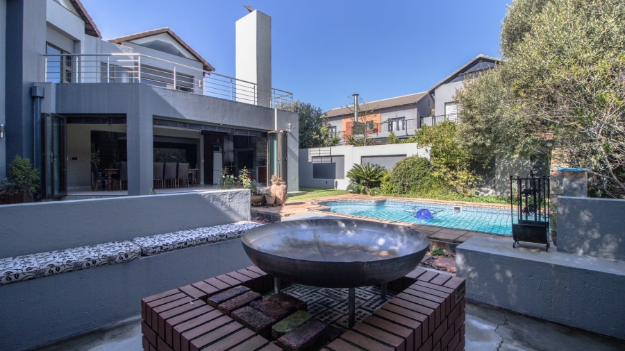 5 Bedroom Property for Sale in Serengeti Lifestyle Estate Gauteng