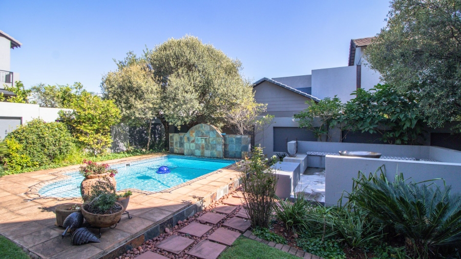 5 Bedroom Property for Sale in Serengeti Lifestyle Estate Gauteng