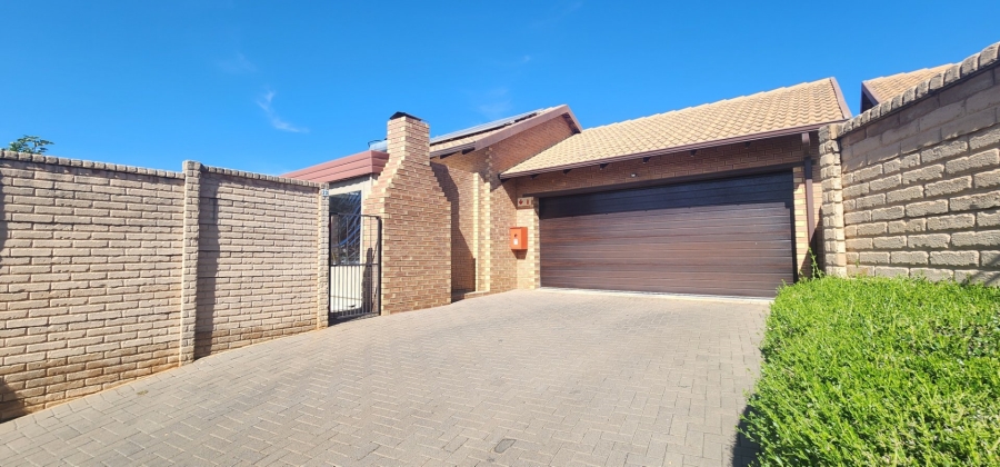 3 Bedroom Property for Sale in Eldoraigne Gauteng