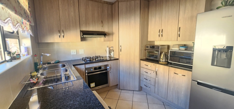 3 Bedroom Property for Sale in Eldoraigne Gauteng
