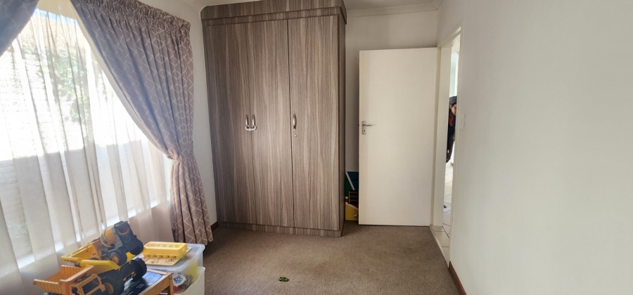 3 Bedroom Property for Sale in Eldoraigne Gauteng