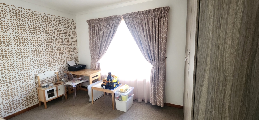 3 Bedroom Property for Sale in Eldoraigne Gauteng