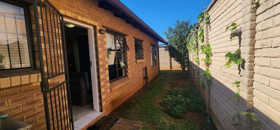 3 Bedroom Property for Sale in Eldoraigne Gauteng