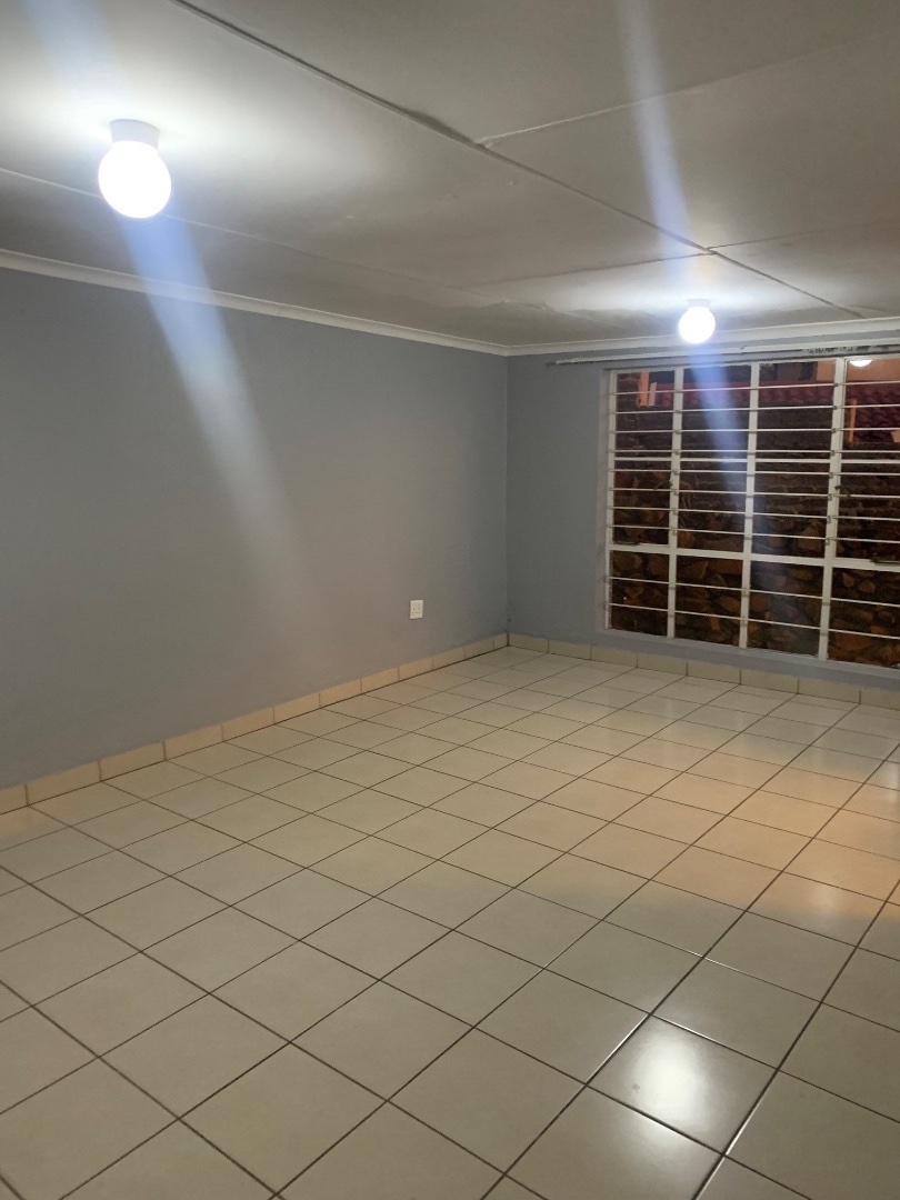 1 Bedroom Property for Sale in Mulbarton Gauteng