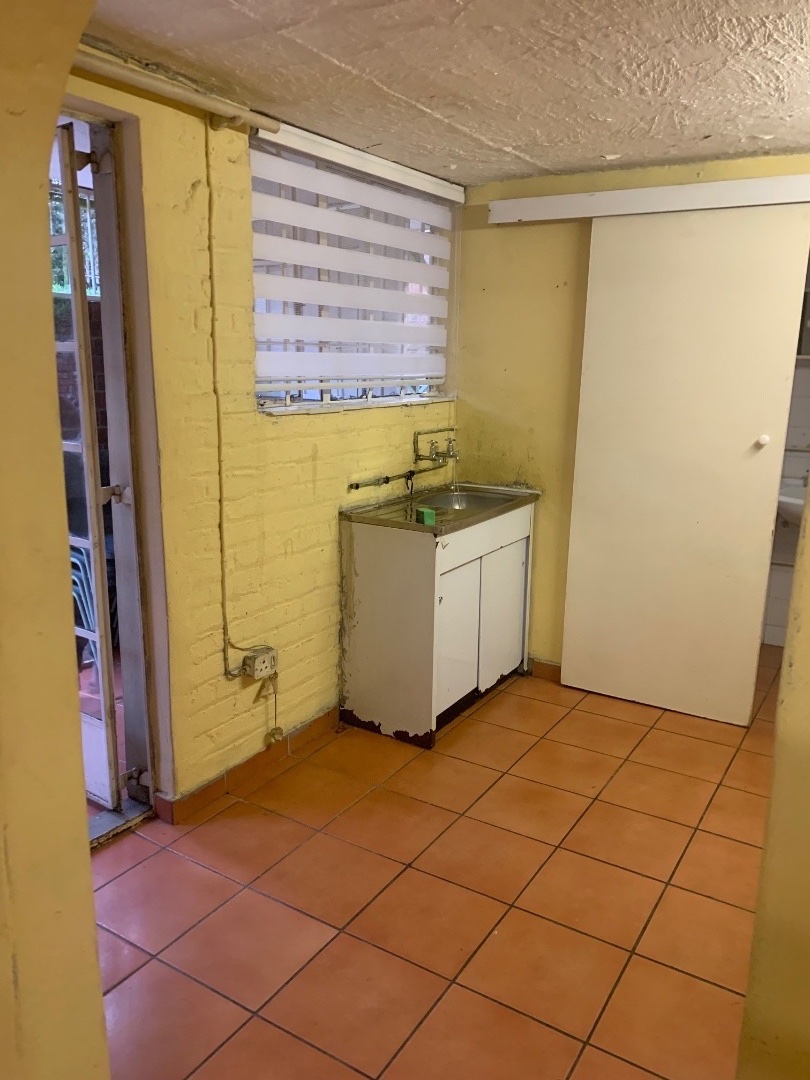 To Let 1 Bedroom Property for Rent in South Crest Gauteng