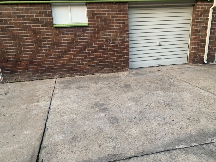 To Let 1 Bedroom Property for Rent in South Crest Gauteng