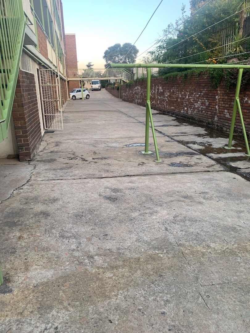 To Let 1 Bedroom Property for Rent in South Crest Gauteng