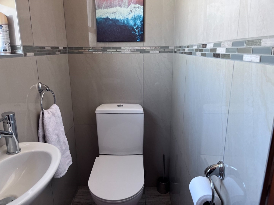 3 Bedroom Property for Sale in Riverspray Lifestyle Estate Gauteng