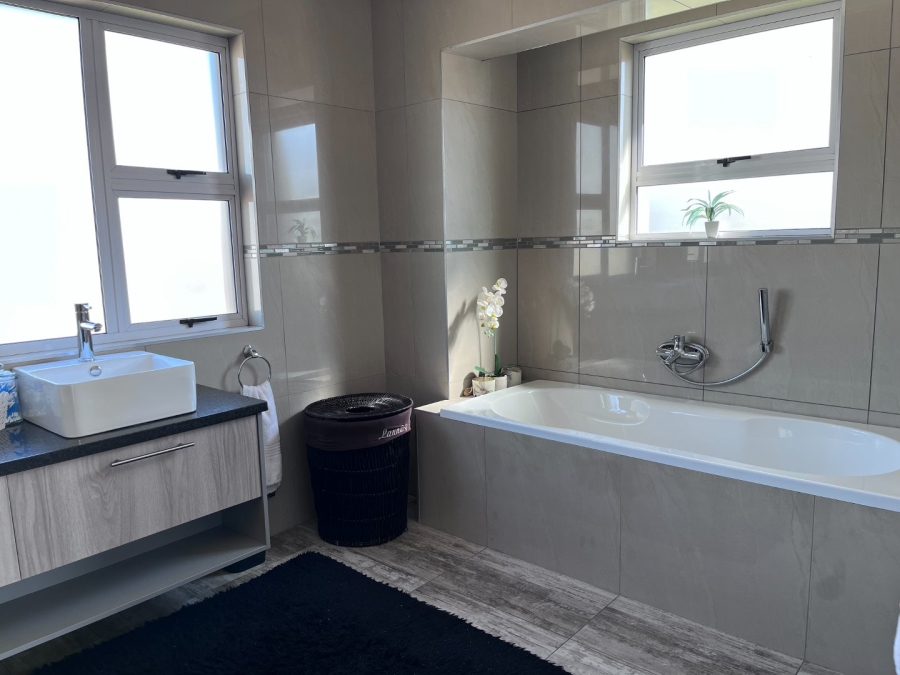 3 Bedroom Property for Sale in Riverspray Lifestyle Estate Gauteng