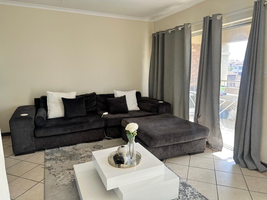 2 Bedroom Property for Sale in Monavoni Gauteng