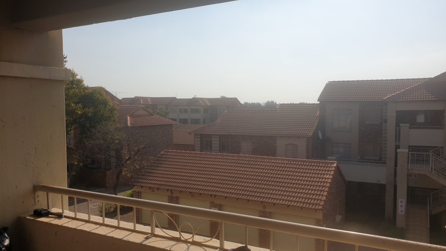 2 Bedroom Property for Sale in Monavoni Gauteng