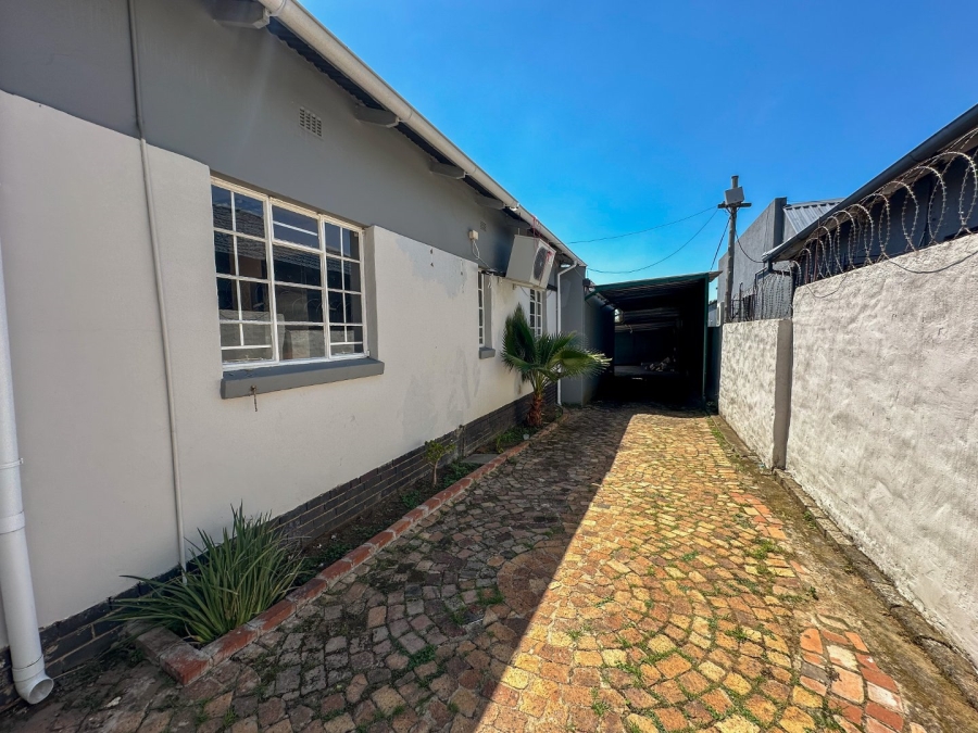 To Let commercial Property for Rent in Greenside Gauteng
