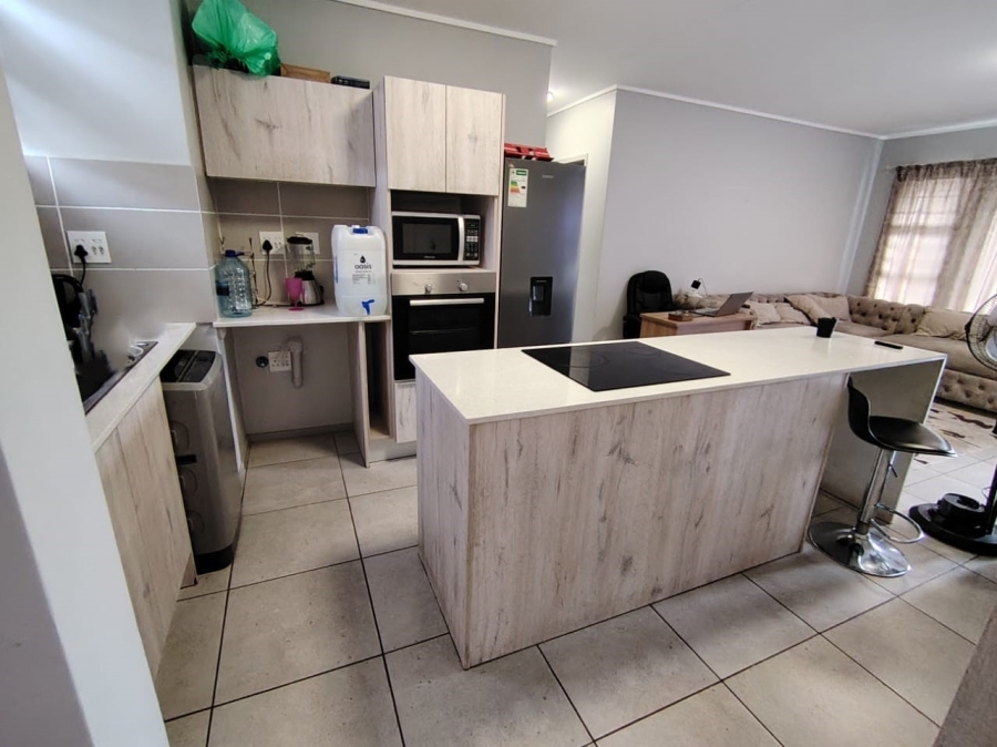 To Let 2 Bedroom Property for Rent in Amberfield Gauteng