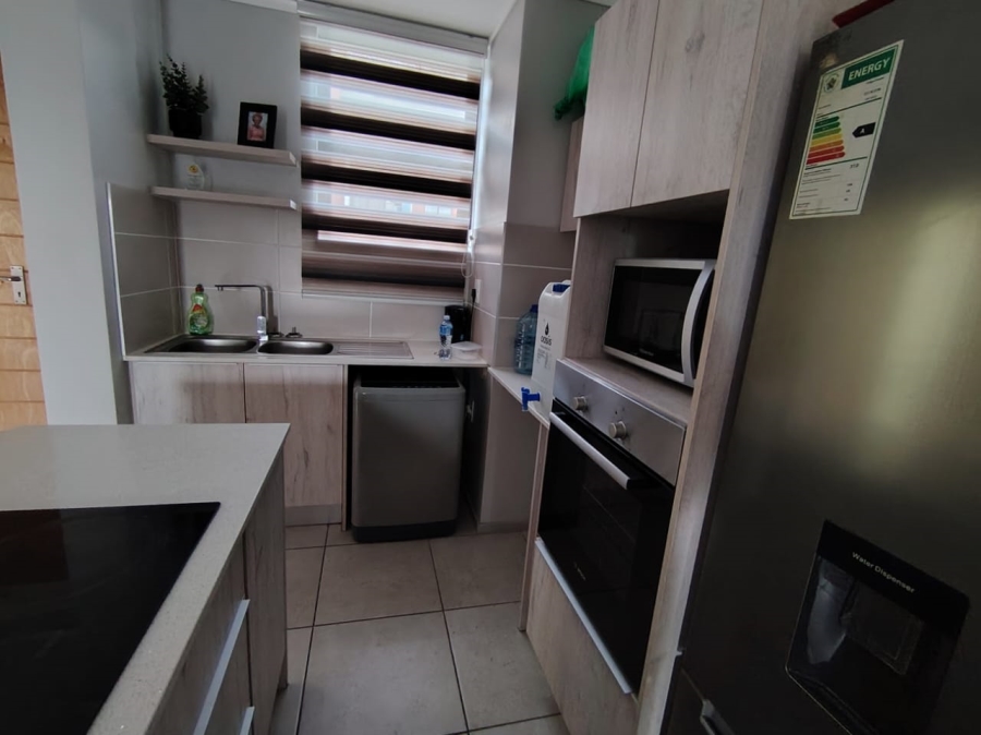 To Let 2 Bedroom Property for Rent in Amberfield Gauteng