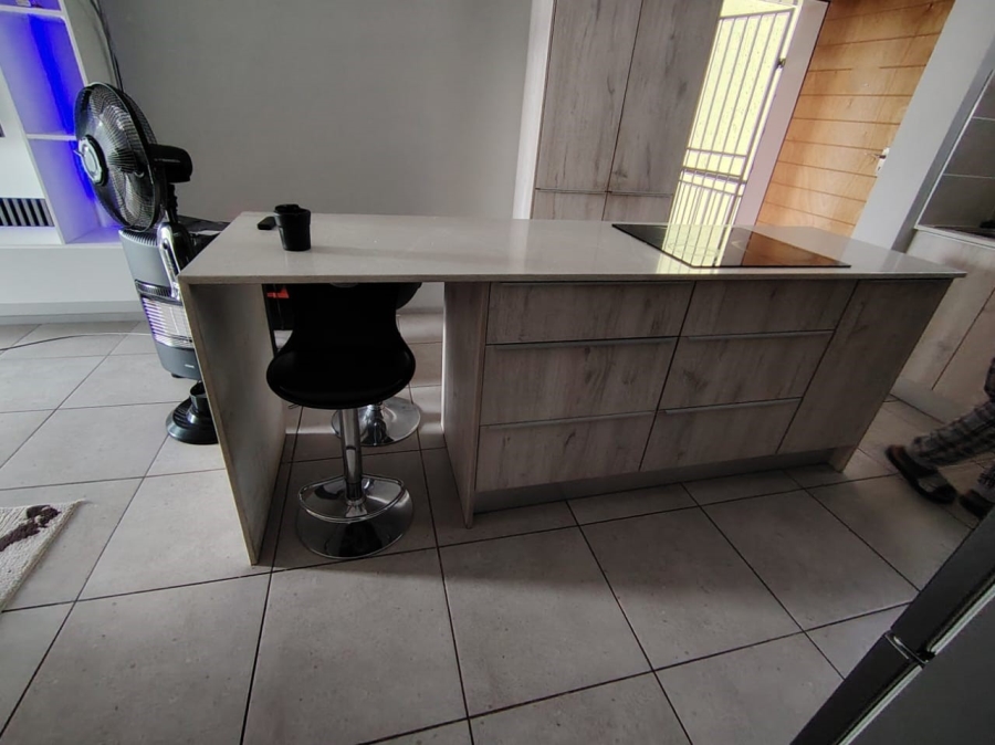 To Let 2 Bedroom Property for Rent in Amberfield Gauteng