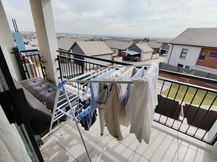 To Let 2 Bedroom Property for Rent in Amberfield Gauteng
