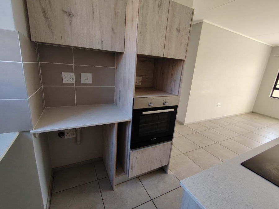To Let 2 Bedroom Property for Rent in Amberfield Gauteng