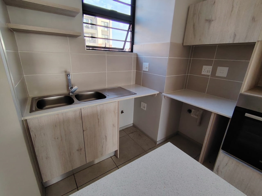 To Let 2 Bedroom Property for Rent in Amberfield Gauteng