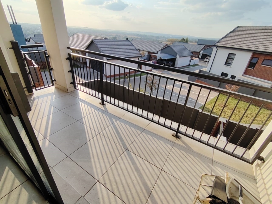 To Let 2 Bedroom Property for Rent in Amberfield Gauteng
