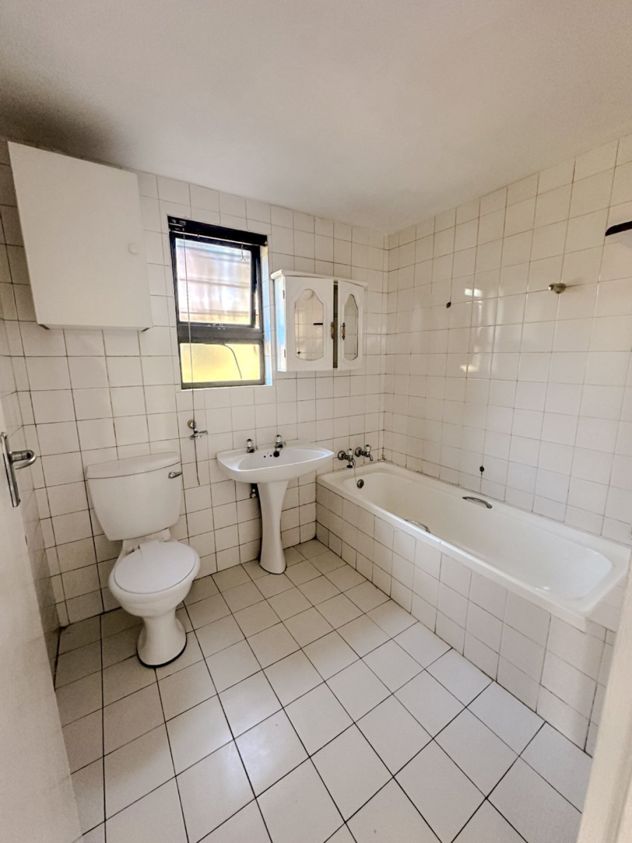 To Let 1 Bedroom Property for Rent in Ruimsig Gauteng