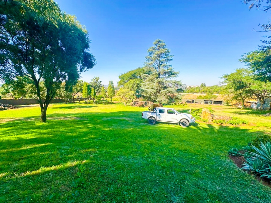 To Let 1 Bedroom Property for Rent in Ruimsig Gauteng