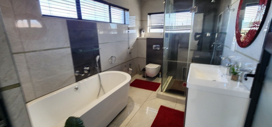 4 Bedroom Property for Sale in Raslouw Gauteng