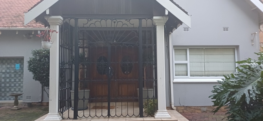 6 Bedroom Property for Sale in Lambton Gauteng